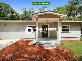 2001 Woodland Dr, Apopka, FL 32703