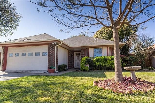 1st image of 2214 Rockwood Dr
