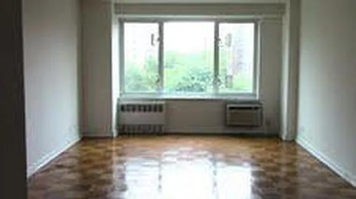 Rented by Douglas Elliman | media 28