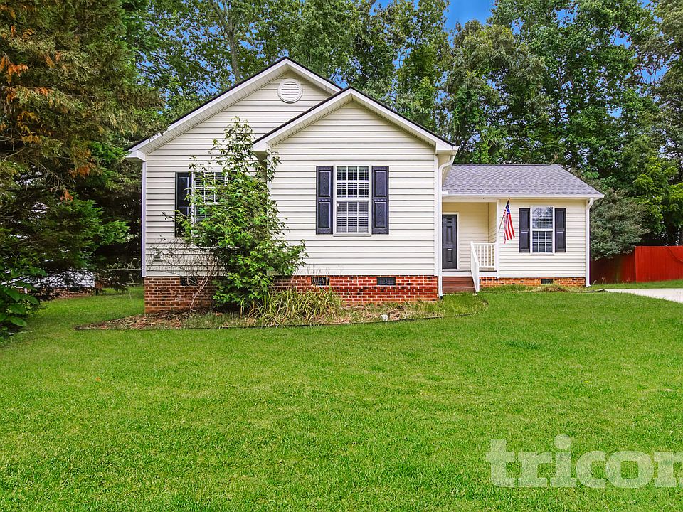 1st image of 153 Cambridge Elm Dr
