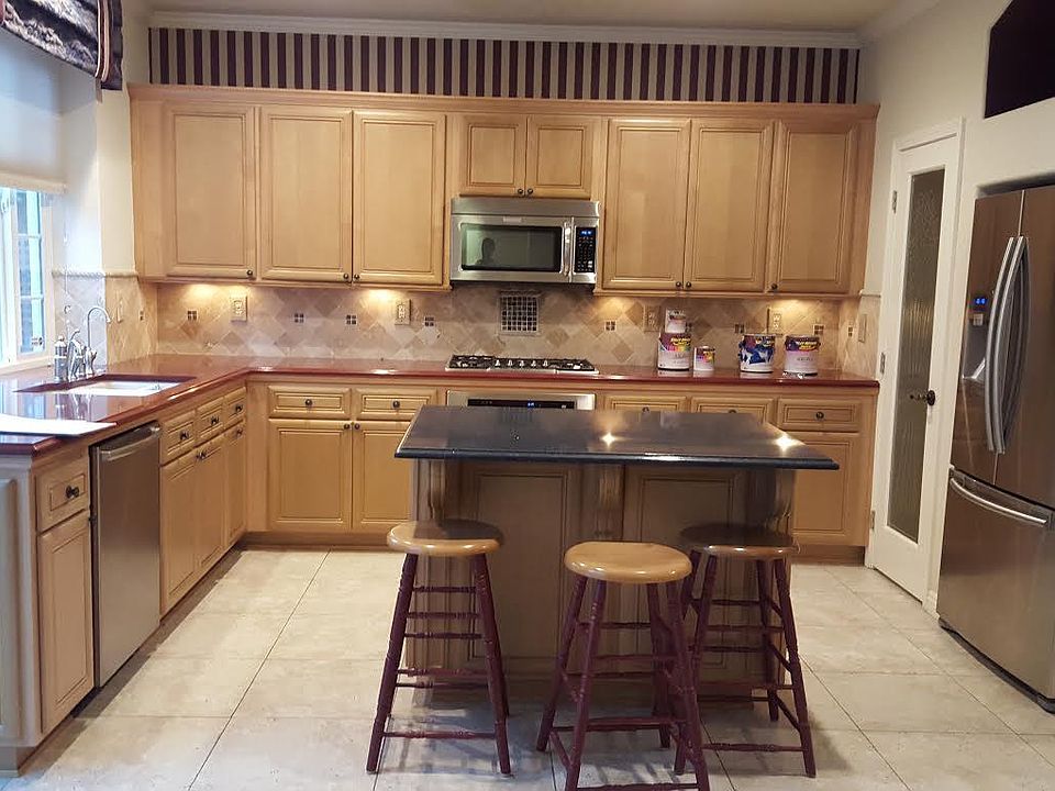2nd image of 726 Schoolhouse Rd