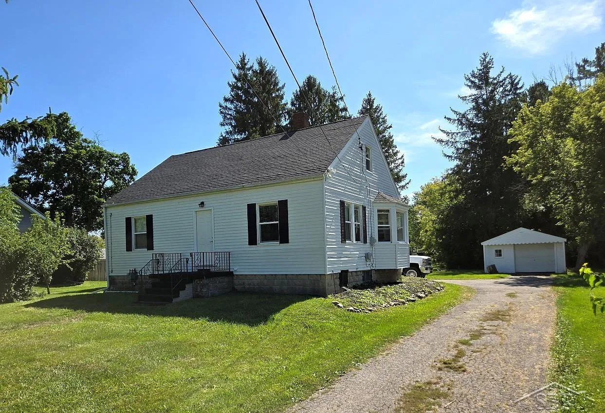 3 bed, 1117 sqft, $1,500 — Photo 2