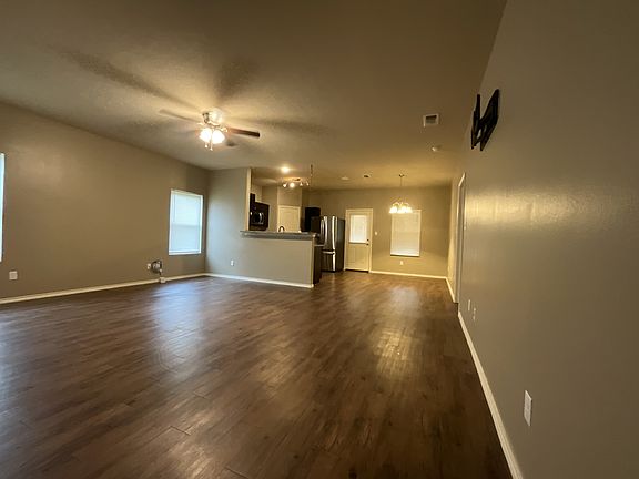 5th image of 342 River Oaks Dr