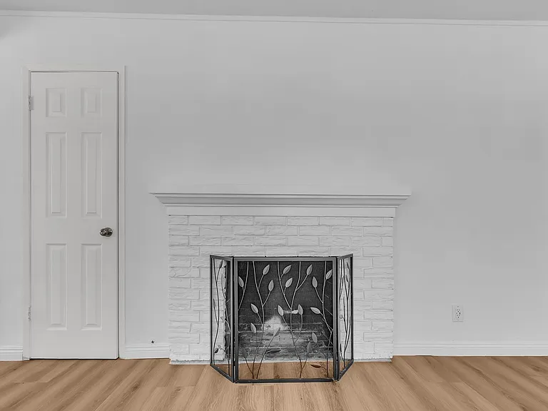 2502 S Olive St — Photo 6
