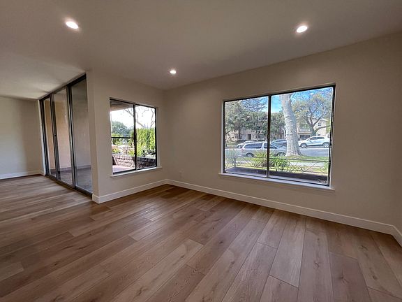 3rd image of 704 E Olive Ave