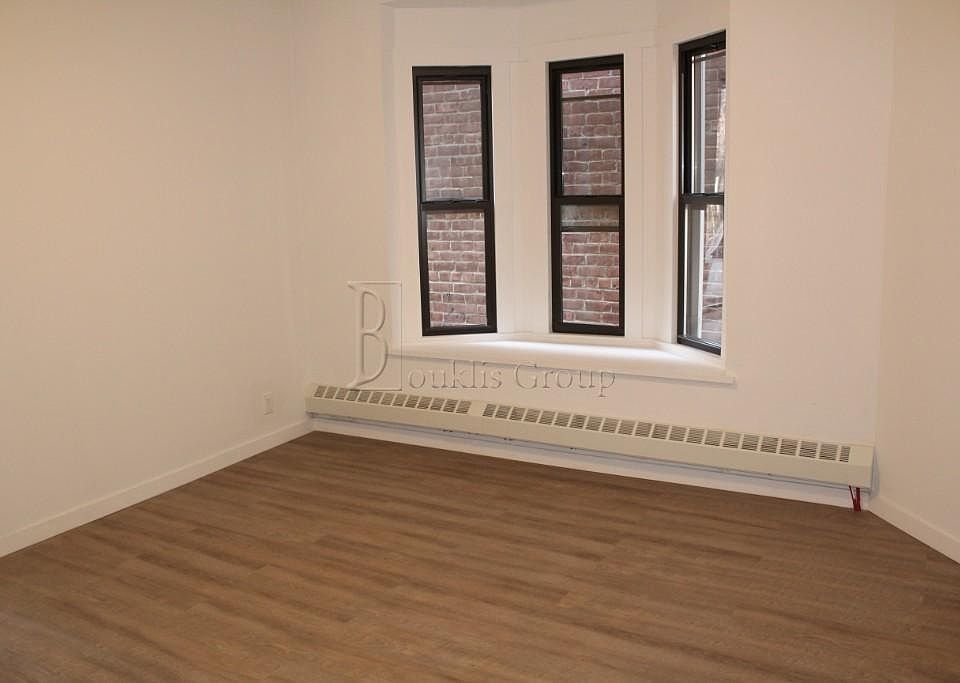 2nd image of 2815 35th St APT 1