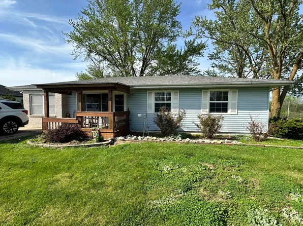 303 E Francis Dr, Sturgeon, MO 65284