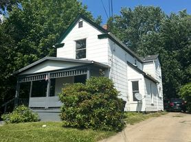 1273 Marcy St, Akron, OH