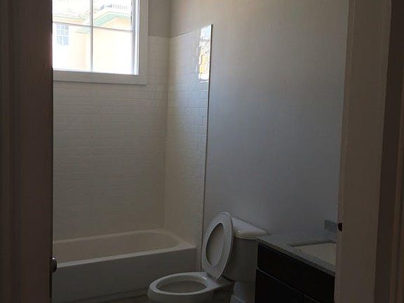 5th image of 111 S Salcedo St #Upstairs