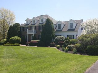 7 Stonebridge Rd, Hampton, NJ 08827