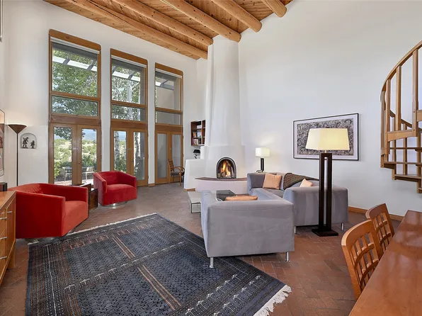 18 Avenida De La Scala, Santa Fe, NM 87506