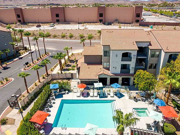 Colton Apartments, Henderson, NV, Swimming Pool and Spa