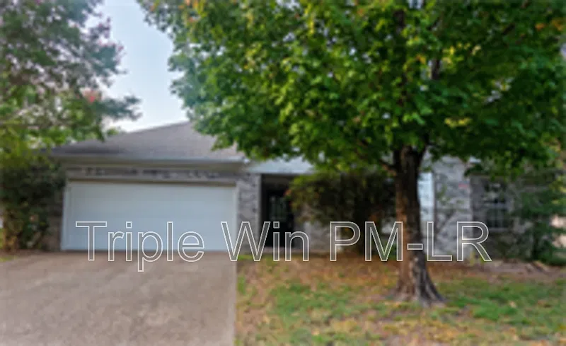 3 bed, 2.0 bath, 1693 sqft, $1,950 — Photo 2
