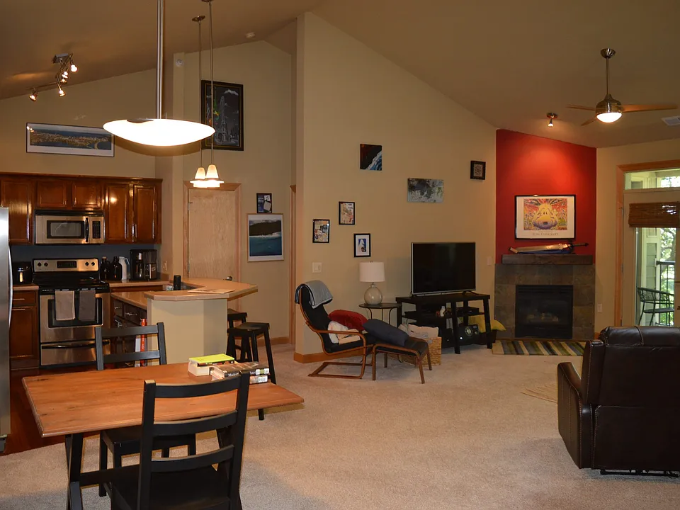 8253 Mayo Dr #306