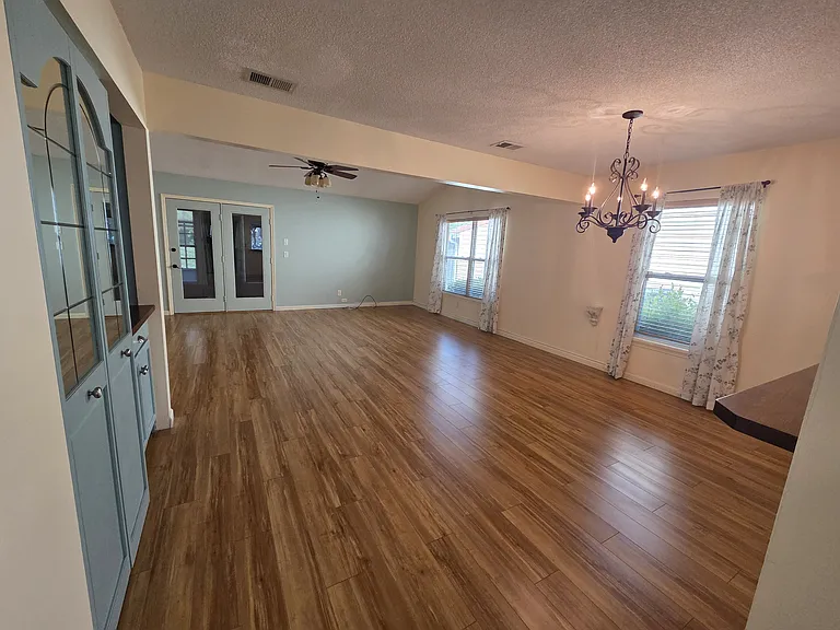 35120 Whispering Oaks Blvd — Photo 6