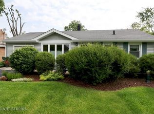 33075 N Rolling Hills Rd, Grayslake, IL 60030