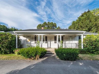 1189 Atwood Ave, Johnston, RI, 02919
