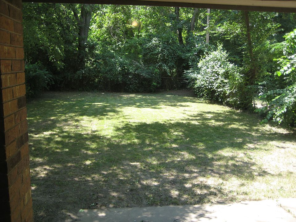 2nd image of 1626 E 61st St