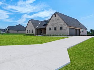 537 Cornerstone Ave, Azle, TX 76020