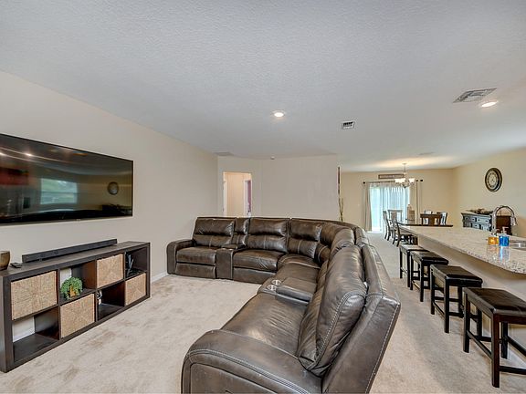 5th image of 1080 SW Fisherman Ave