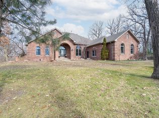 2953 E 9th Rd, Utica, IL 61373