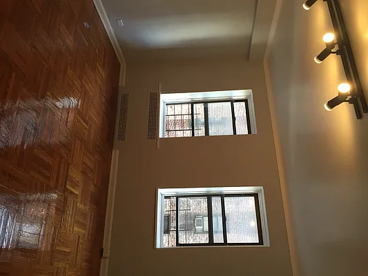 Rented by CSE Realty LLC | media 4