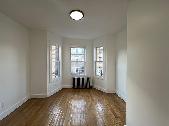 3rd image of 326 Randolph Ave #37E