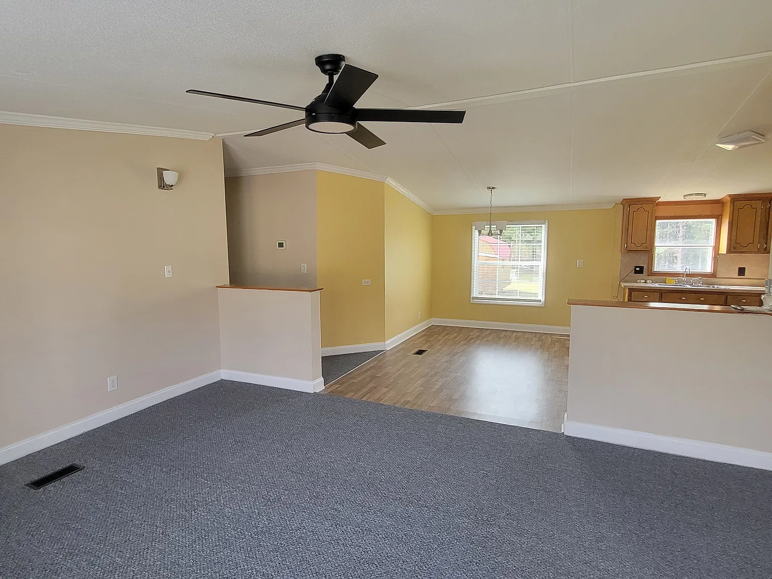 3 bed, 1210 sqft, $1,350 — Photo 3