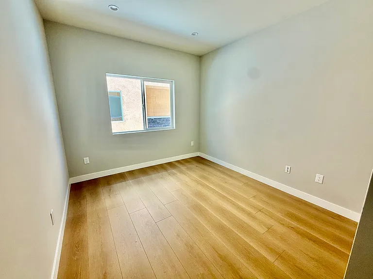 3442 Vineland Ave #A — Photo 6