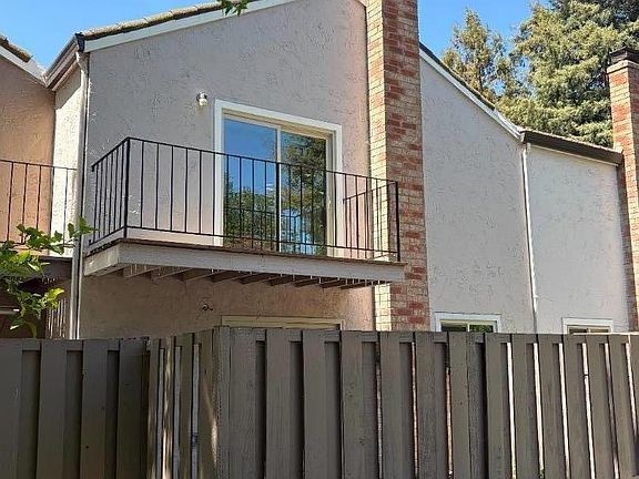 5th image of 2453 Mosswood Ln