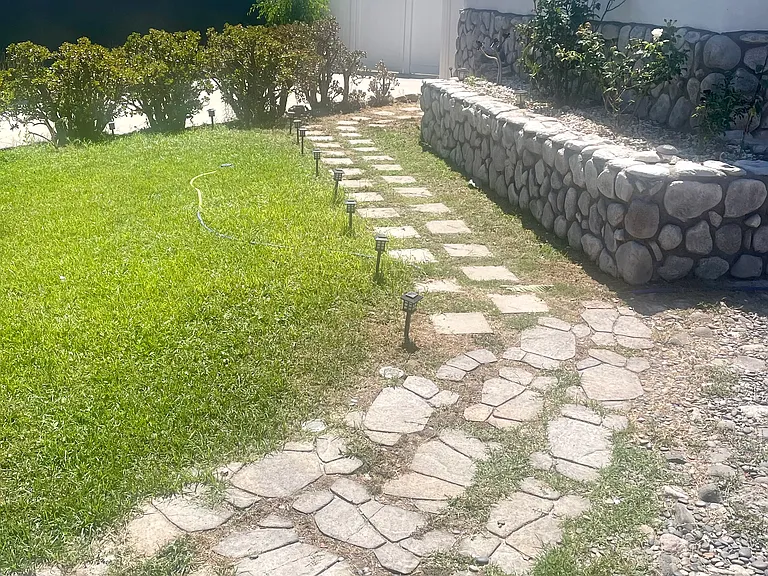 N Orange Ave — Photo 3