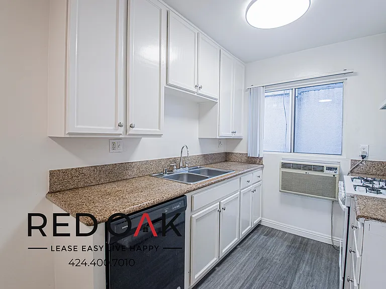 6066 Franklin Ave #6 — Photo 6