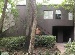 218 Litchfield Ln, Houston, TX 77024