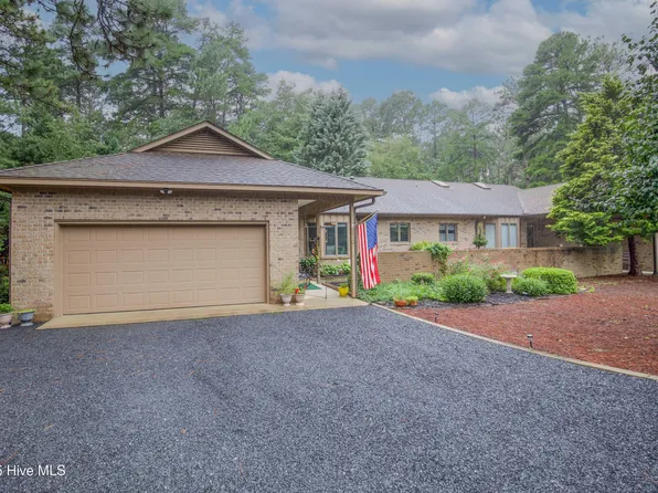 370 Fairway Court, Pinehurst, NC 28374