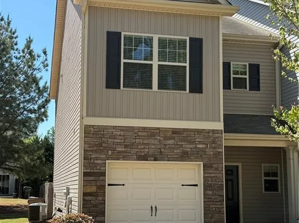 629 Oakside Pl, Acworth, GA 30102