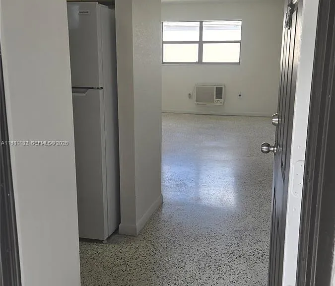 142 SW 18th Ave #30 — Photo 1