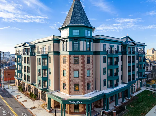 Topiary Park Crossing