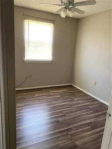 3 bed, 2.0 bath, 1258 sqft, $1,560 — Photo 4