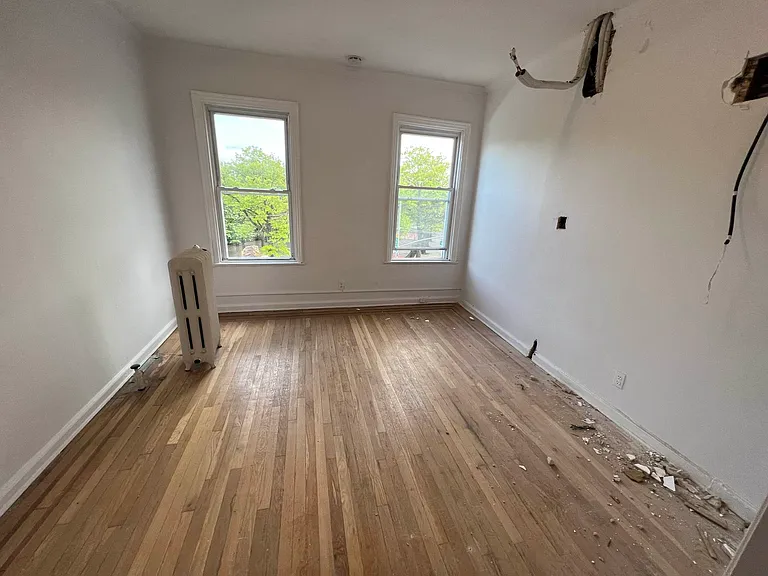 431 Metropolitan Ave #3 — Photo 2