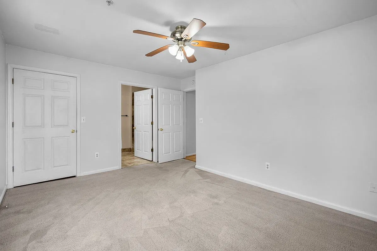 2 bed, 2.0 bath, 1030 sqft, $2,000 — Photo 3