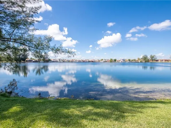 2540 W 67th Pl APT 204-28, Hialeah, FL 33016