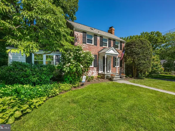 5901 Devonshire Dr, Bethesda, MD 20816