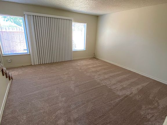 3rd image of 5674 Hillsdale Blvd
