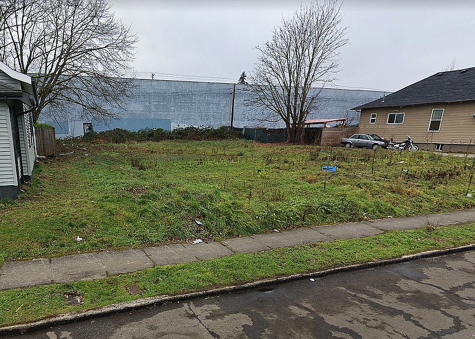 2nd image of 6409 SE 83rd Ave