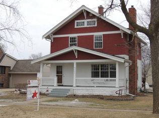 408 2nd St SW, State Center, IA 50247