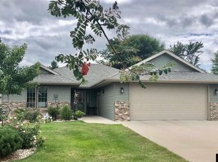 109 Turquoise Ct, Mankato, MN 56001