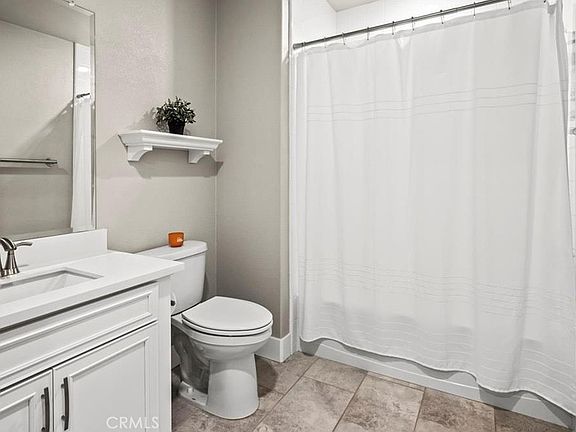 4th image of 1661 Spring St #444