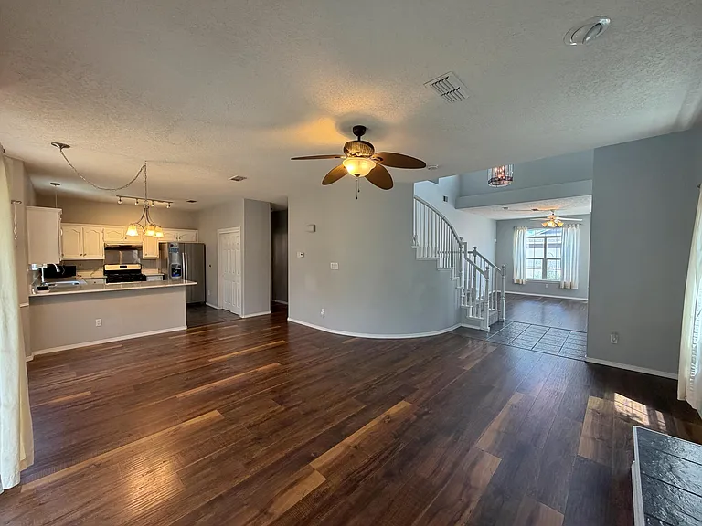 7300 Tricia Rd NE — Photo 6