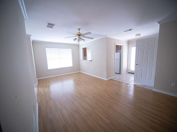 4th image of 3229 S University Dr