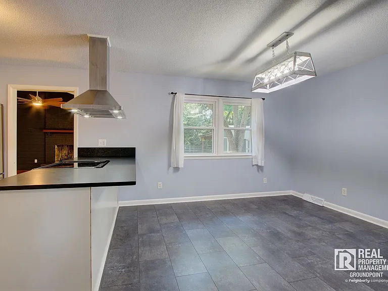 209 Chucker Dr — Photo 4